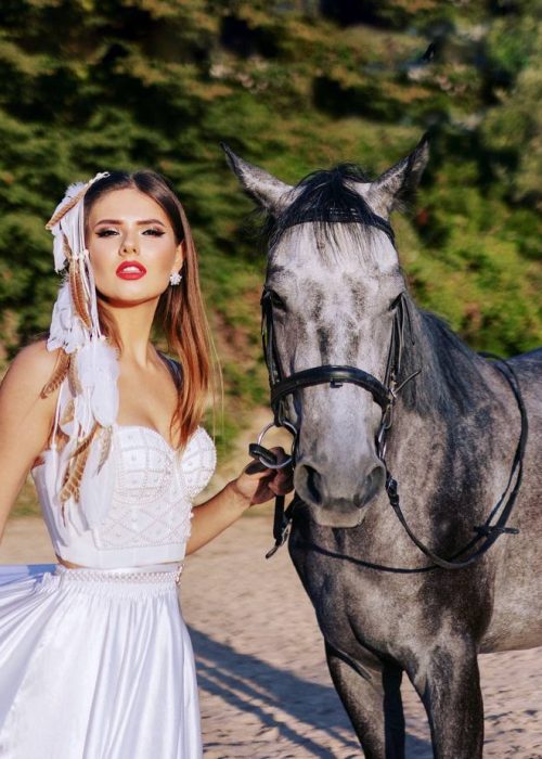Аренда платьев | ENJOY DRESSES - Универсальные размеры и богатый выбор аксессуаров