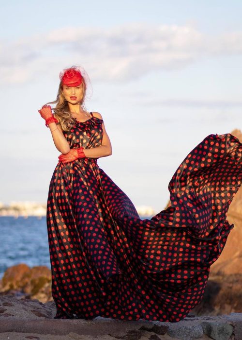 Аренда платьев | ENJOY DRESSES - Универсальные размеры и богатый выбор аксессуаров